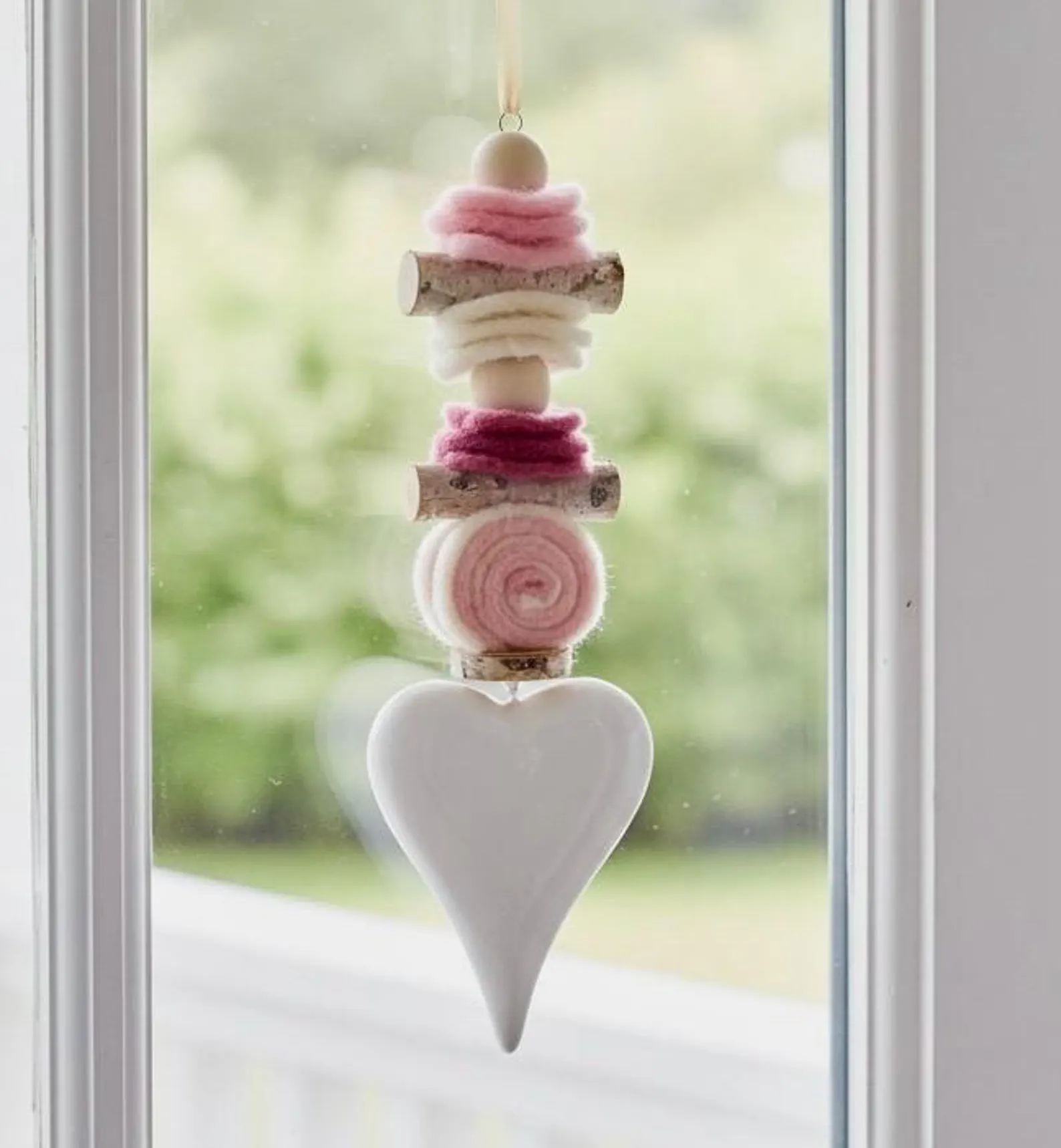 Fensterdeko Herz Rosa Creme – Detailansicht 2 – Vorschaubild