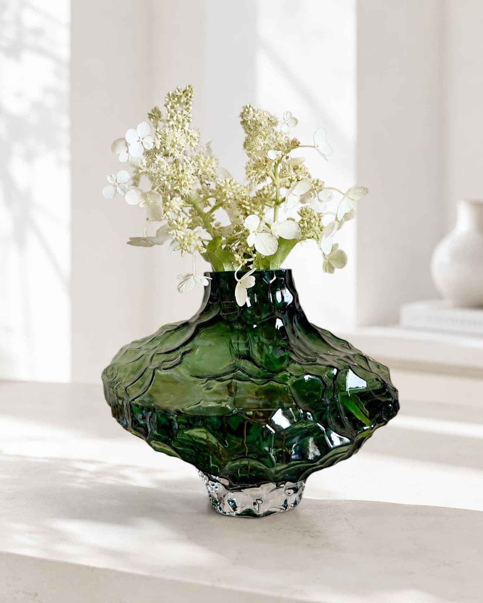 Grüne Designvase aus Glas